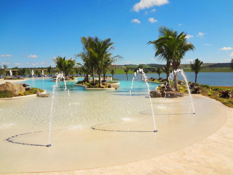 Cada vez mais as piscinas agregam valores aos Resorts e Clubes